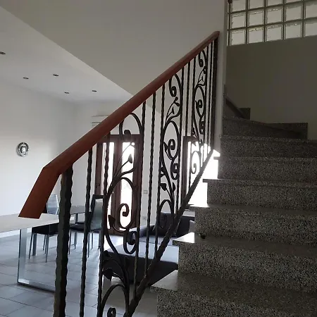 Casa Via Del Parco Apartmán